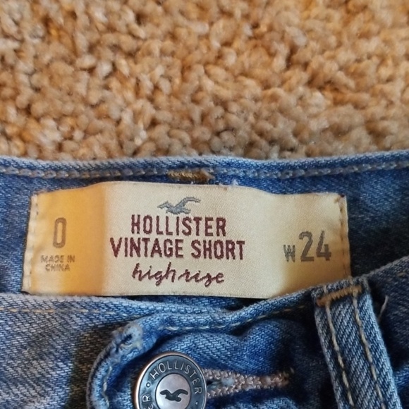 Hollister Vintage Shorts - Picture 3 of 3